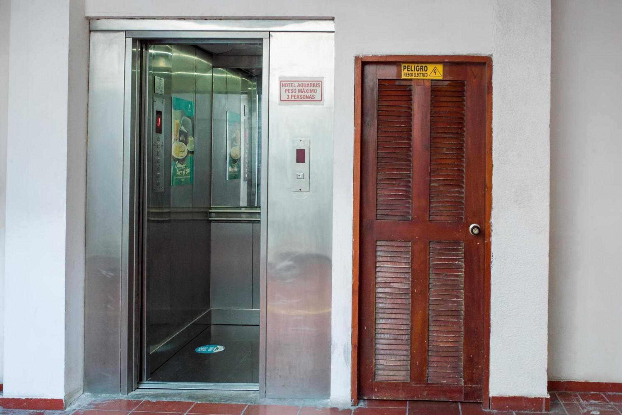 Hotel Aquarius บาร์รังกีญา ภายนอก รูปภาพ